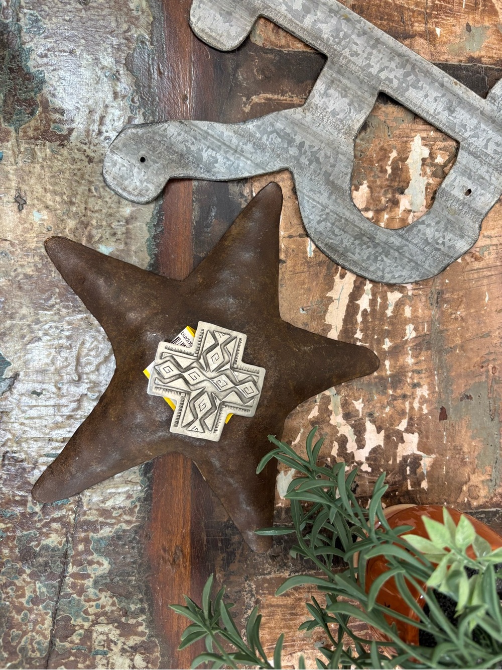 Jonette Jewelry (JJ 1988) Pewter Silver Cross Brooch